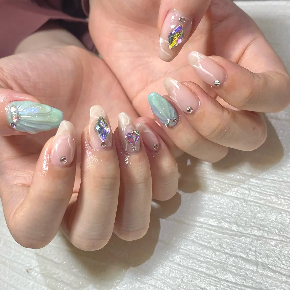 ネイル ハンドネイル FULL MOONのネイルデザイン