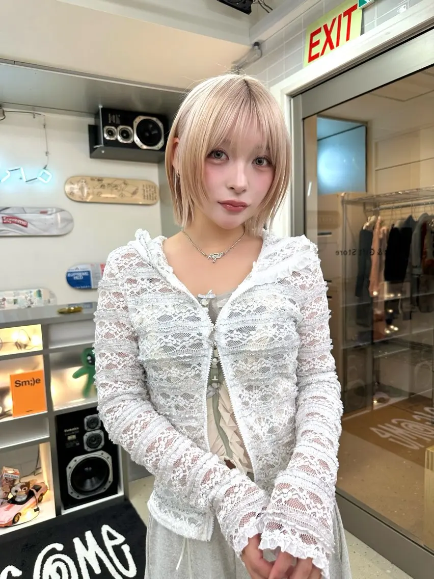 ショート 【ハイトーン特化】 Hugのヘアスタイル
