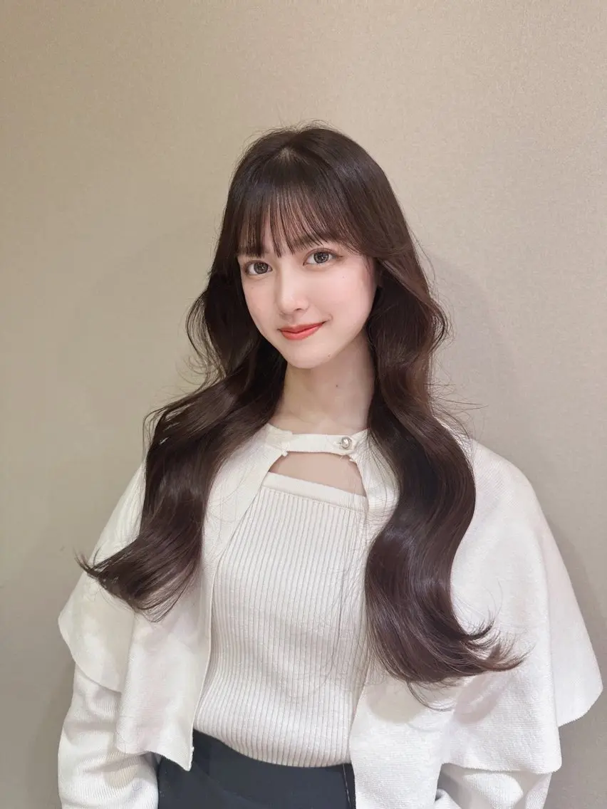 ロング カラー 平尾 樹里のヘアスタイル