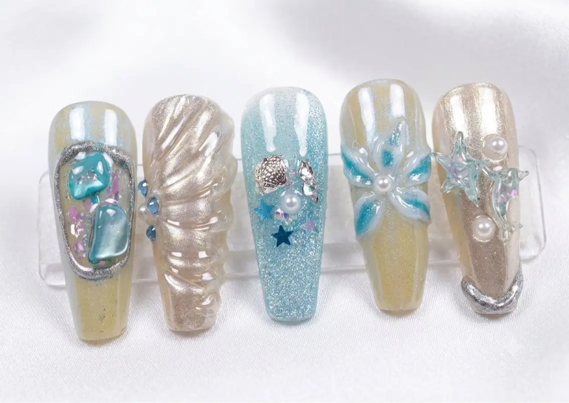 ネイル キラキラネイル ストーンネイル Michan Nailのネイルデザイン