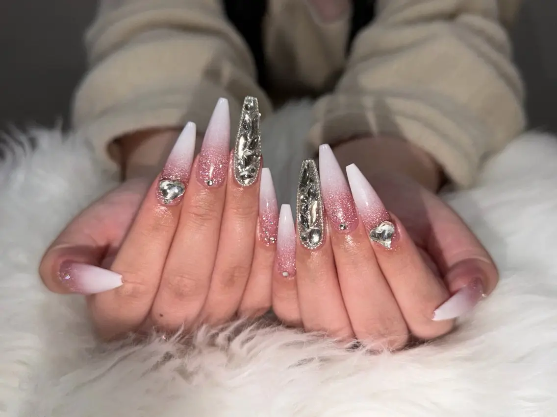 ネイル ハンドネイル BERA NAILSのネイルデザイン