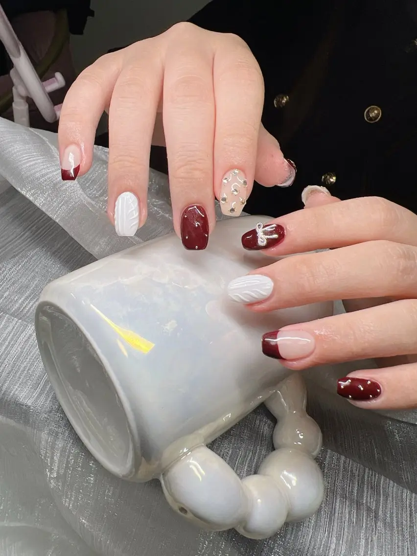 ネイル オーロラネイル チークネイル 長さ出し フットネイル フレンチネイル ハンドネイル Lee Nailsのネイルデザイン
