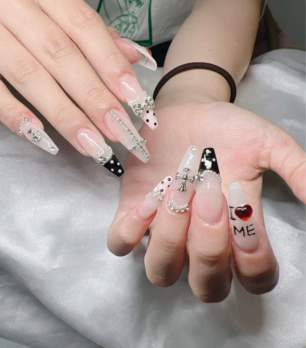 ネイル ハンドネイル Lee Nailsのネイルデザイン