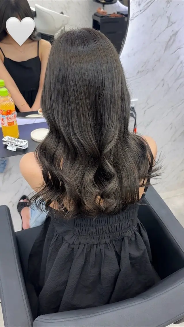 ロング カラー グレージュ オリーブグレージュ オリーブグレー ヘアカラー トリートメント カット¥1100 ✂️MIUのヘアスタイル