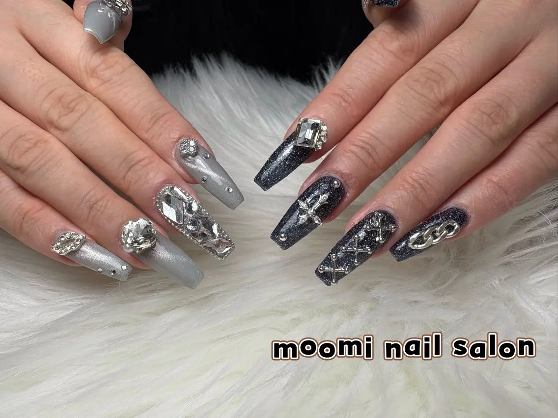 ネイル チークネイル フレンチネイル ジェルネイル グラデーション ハート ハンドネイル moomi nail スカルプ専門のネイルデザイン