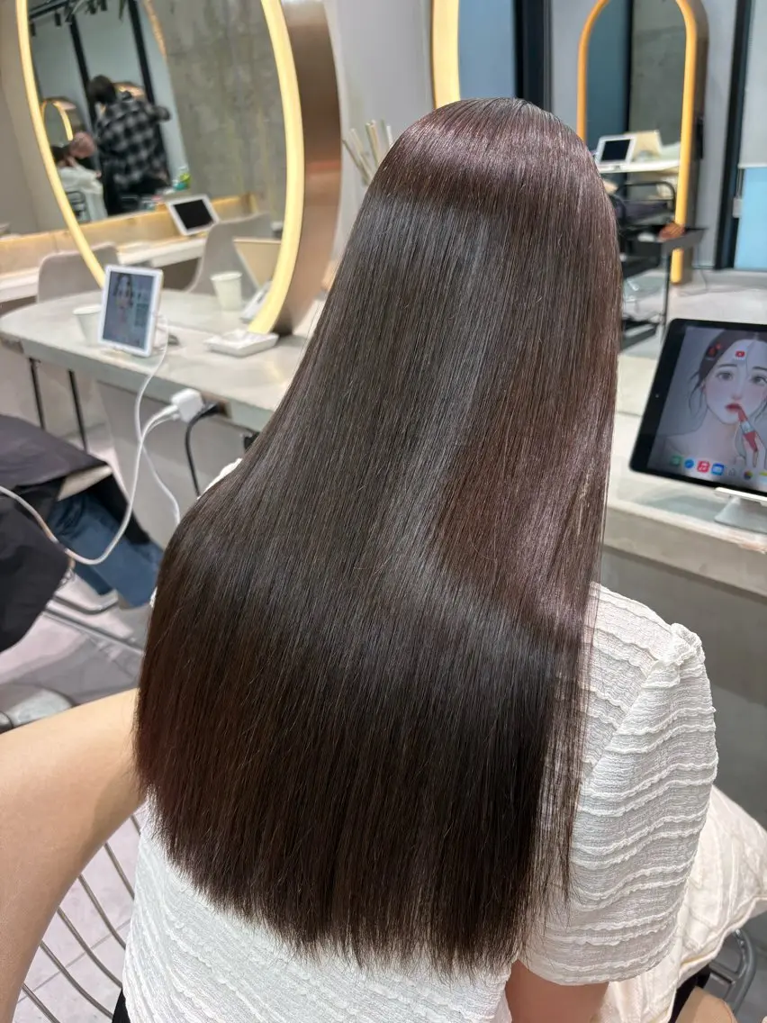 ロング 縮毛矯正 トリートメント 福岡縮毛矯正✨️ ストレート 向井和輝のヘアスタイル