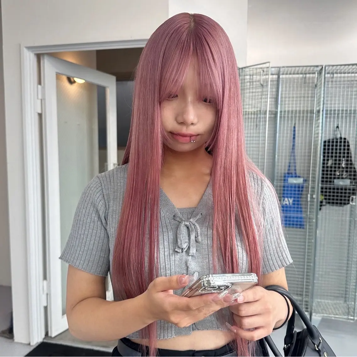 ロング カラー ヘアカラー トリートメント ピンクカラー美容師 新宿美容室🎀のヘアスタイル