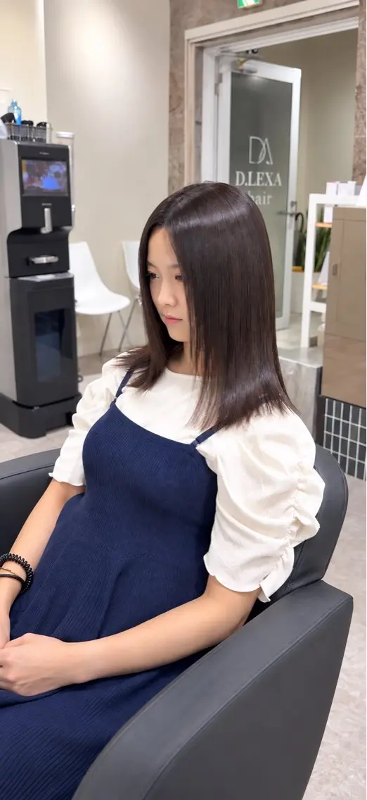 ミディアム カット 縮毛矯正 トリートメント 🫧とぅるん艶髪🫧 透明感カラー×猿渡のヘアスタイル