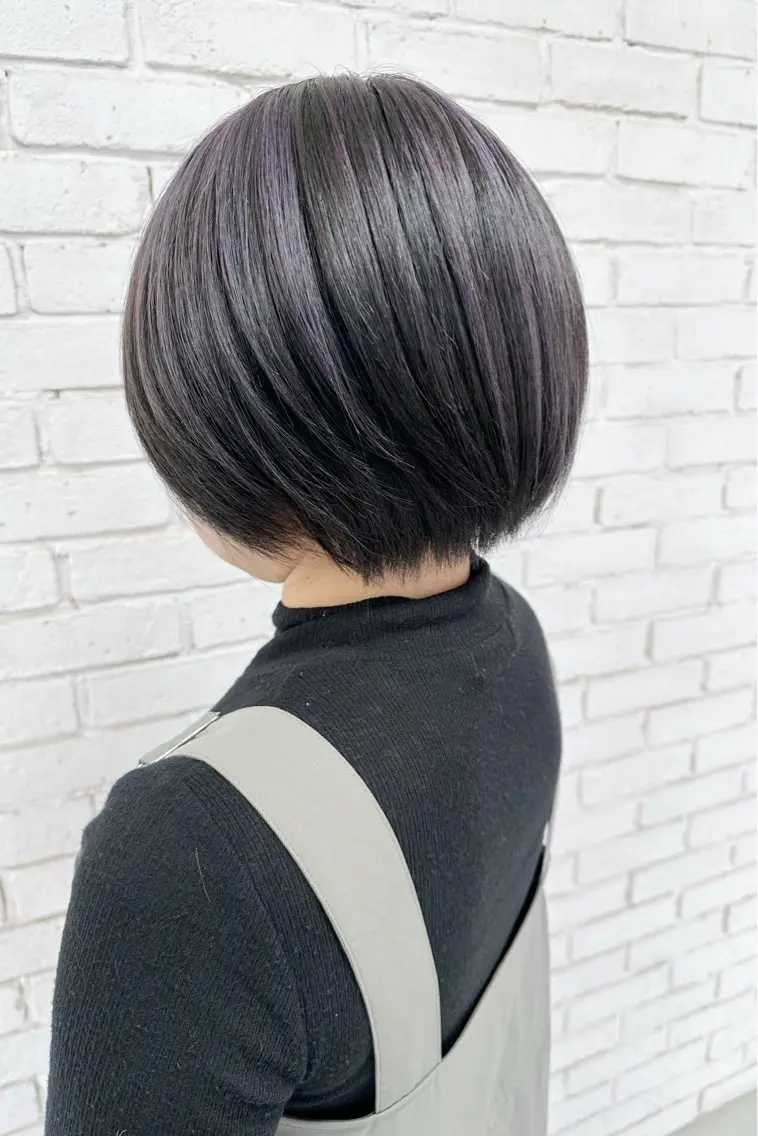 ショート カラー パープルカラー レイヤーブリーチ特化 ホワイト専門/岸のヘアスタイル