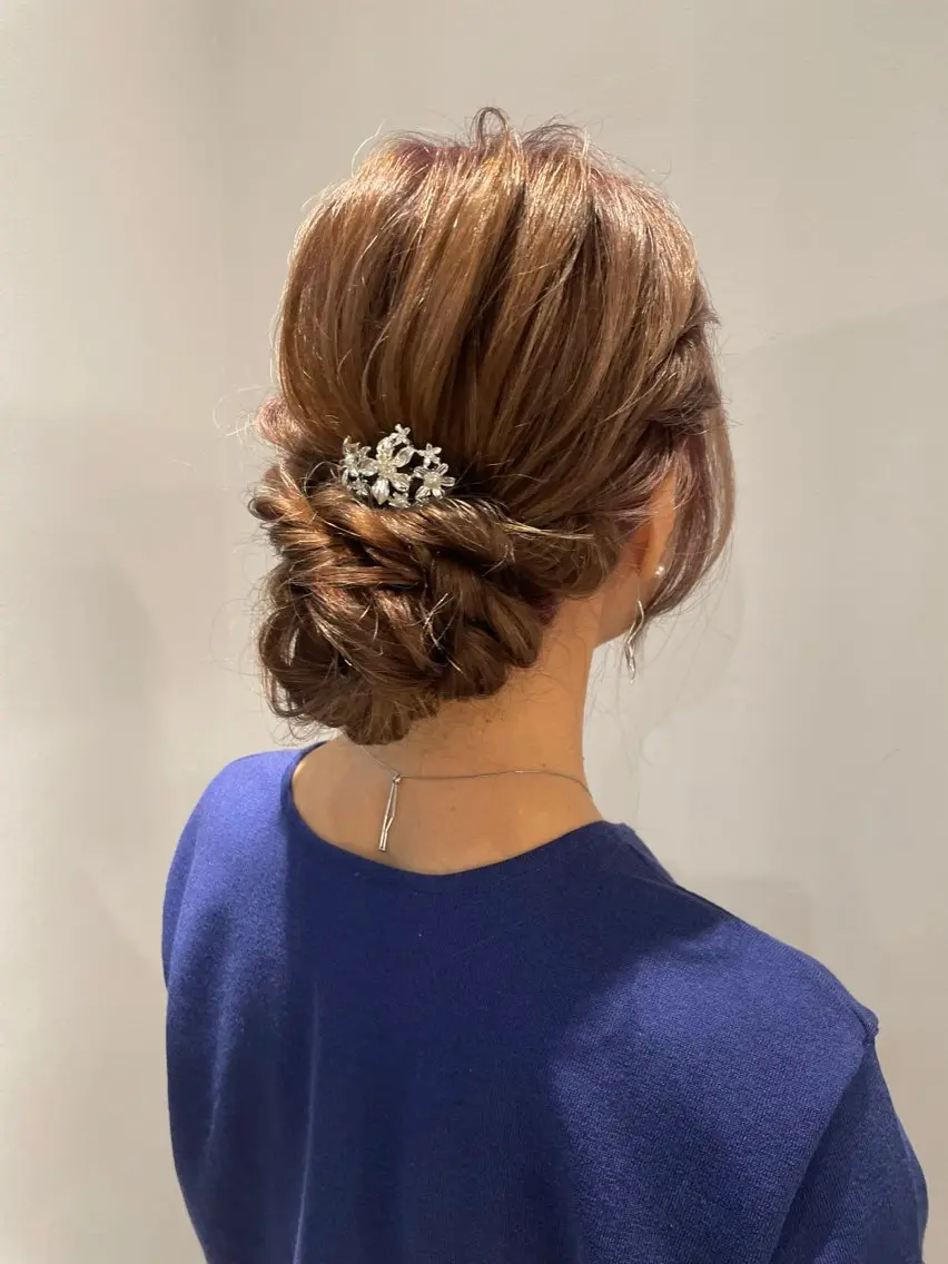🟠ハーフアップ、フルアップのヘアセットの写真