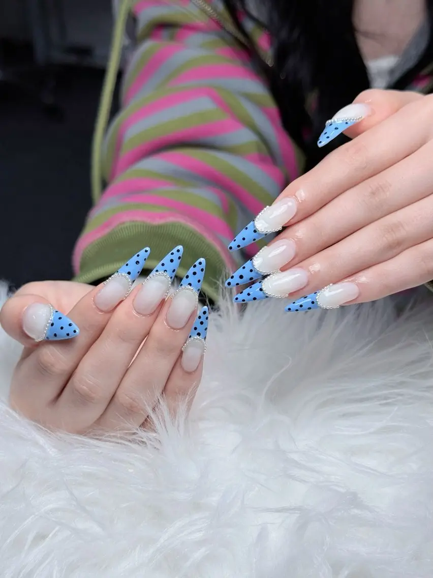 ネイル ボルドー チークネイル 長さ出し フレンチネイル ジェルネイル ハンドネイル VANI Belle Nailのネイルデザイン