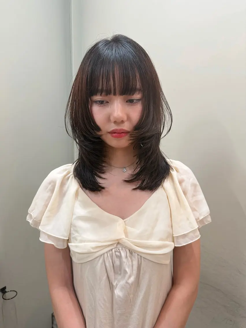 ミディアム カット ひな🐥ハイトーン/ レイヤーカット🎼のヘアスタイル