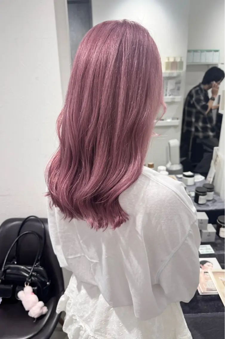 セミロング カラー ハイトーン/レイヤー /艶カラー🎀のヘアスタイル