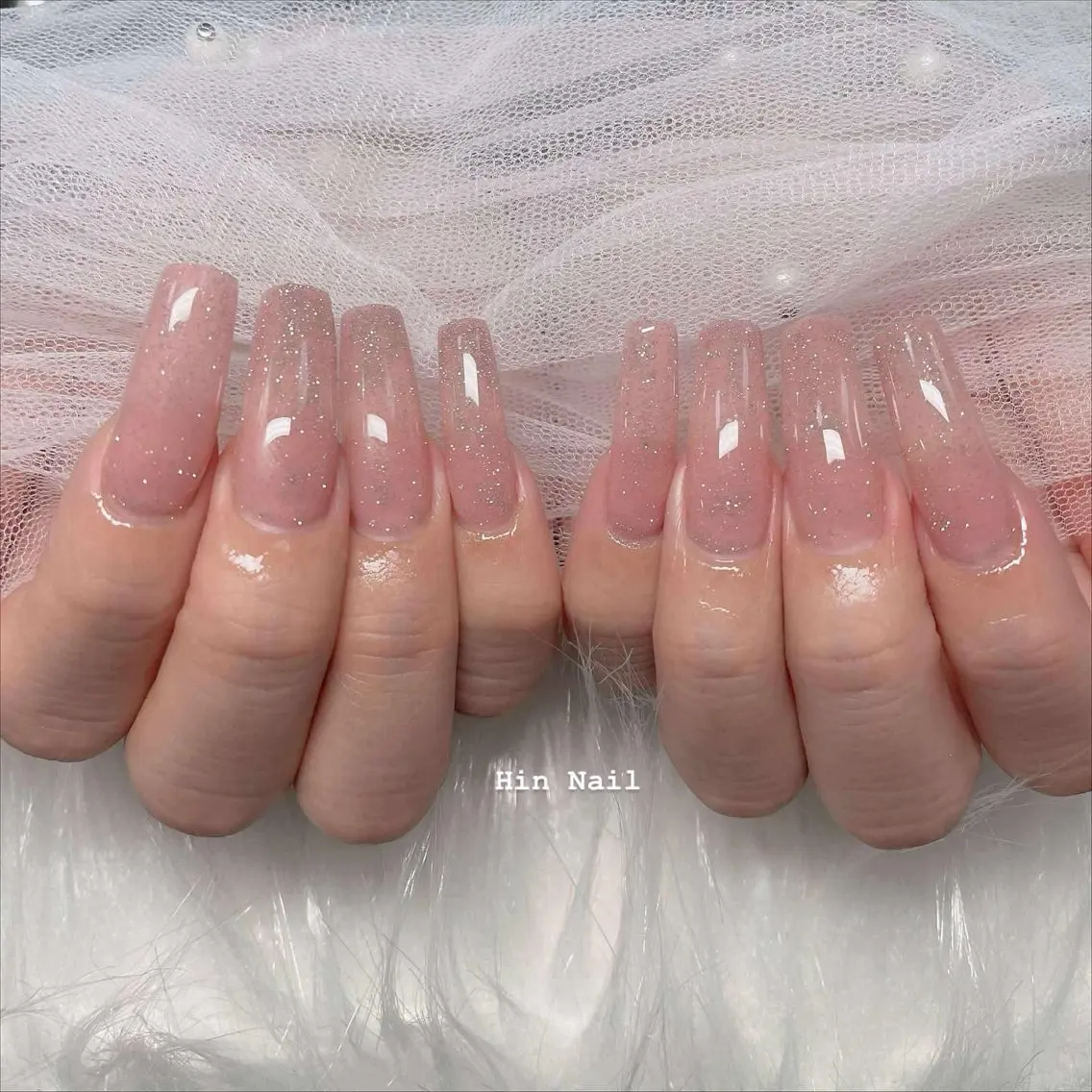 ネイル アニマル柄 ボルドー ブラウン チークネイル フレンチネイル ハンドネイル HIN NAILのネイルデザイン
