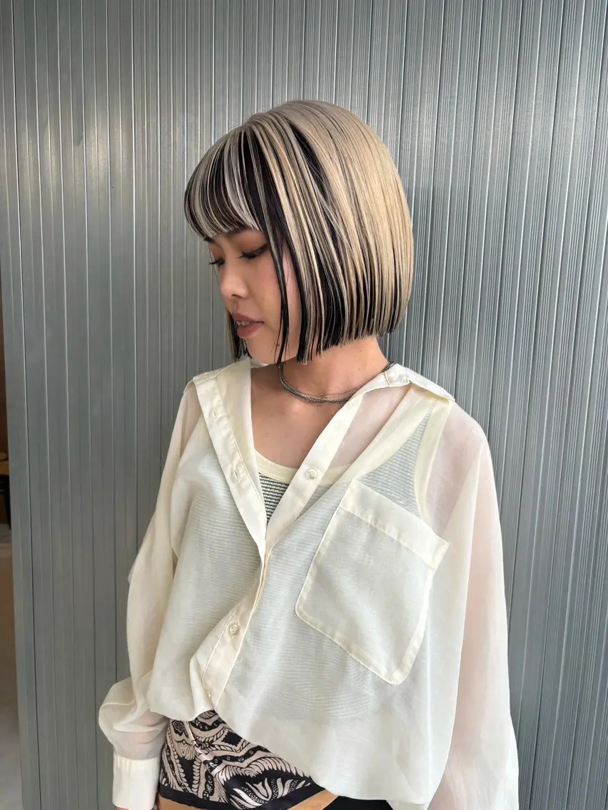 ミディアム カラー wewe: momoeのヘアスタイル