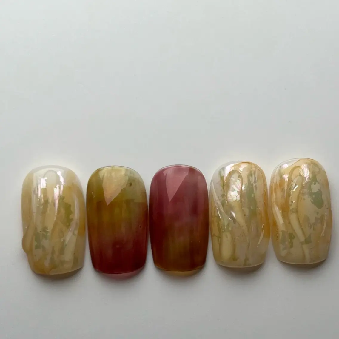 ネイル 舘 春菜のネイルデザイン