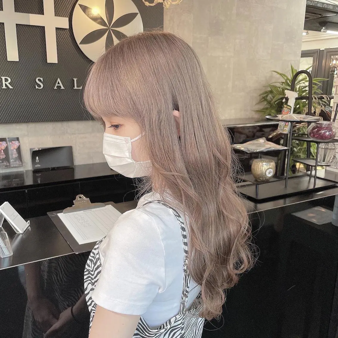 ロング ヘアカラー 佐藤 香太のヘアスタイル