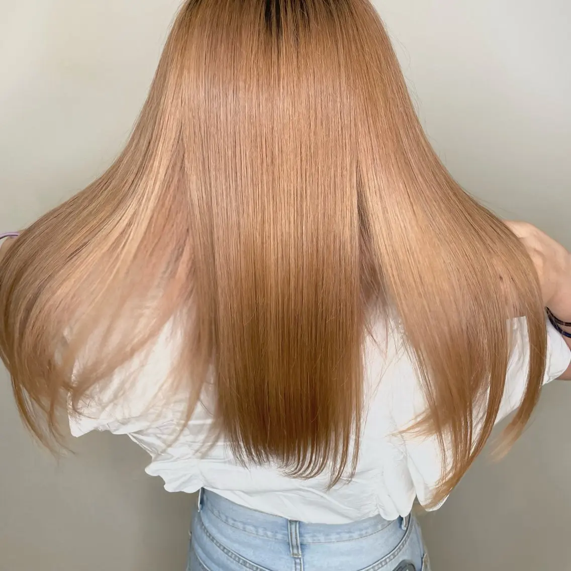 ロング カラー ブリーチ トリートメント 酸熱トリートメント 小島 勤夢のヘアスタイル