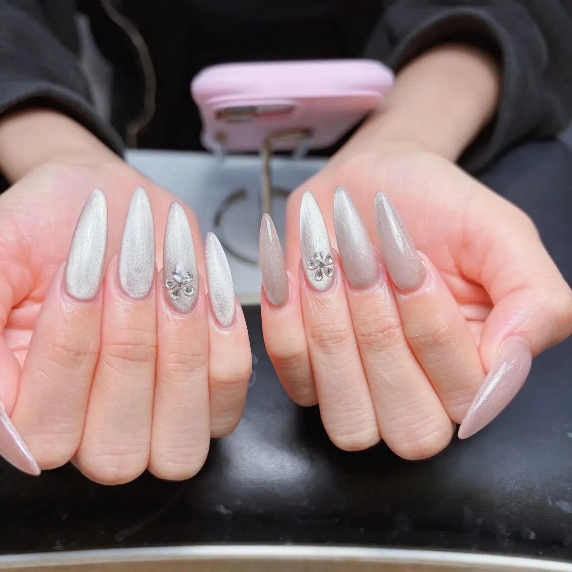 ネイル アートネイル ジェルネイル 韓国ネイル ニュアンスネイル ハンドネイル Luna Nail.Novaのネイルデザイン