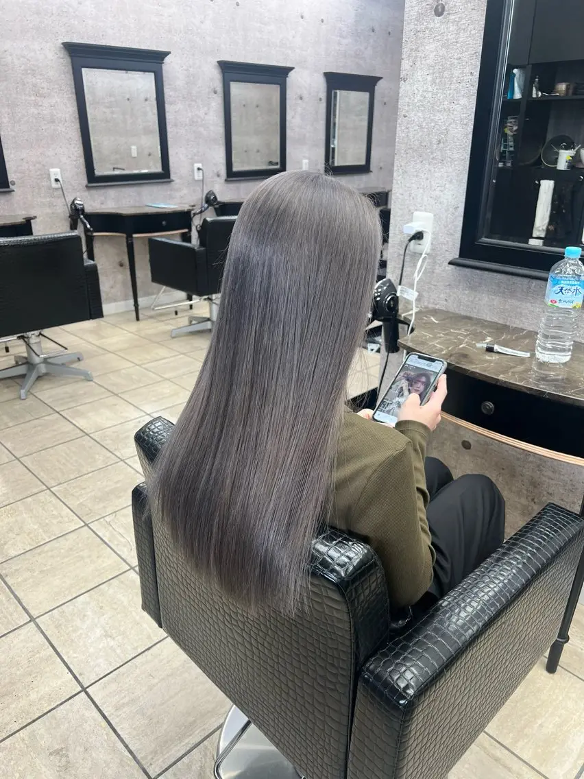 ロング カラー グレージュ ヘアカラー トリートメント MAYU / Raf.のヘアスタイル