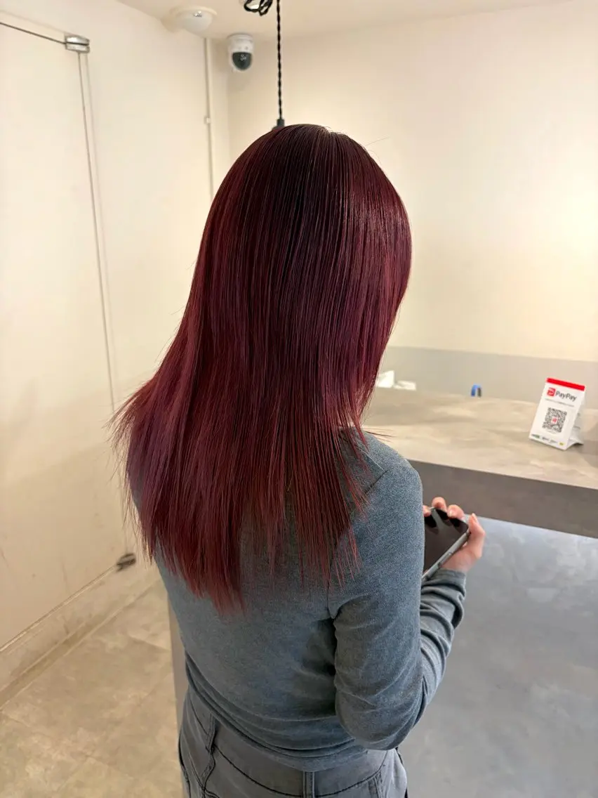 セミロング カラー ブリーチ レッドカラー ヘアカラー ☁️ケアブリーチ¦ ウルフ¦Shioriのヘアスタイル