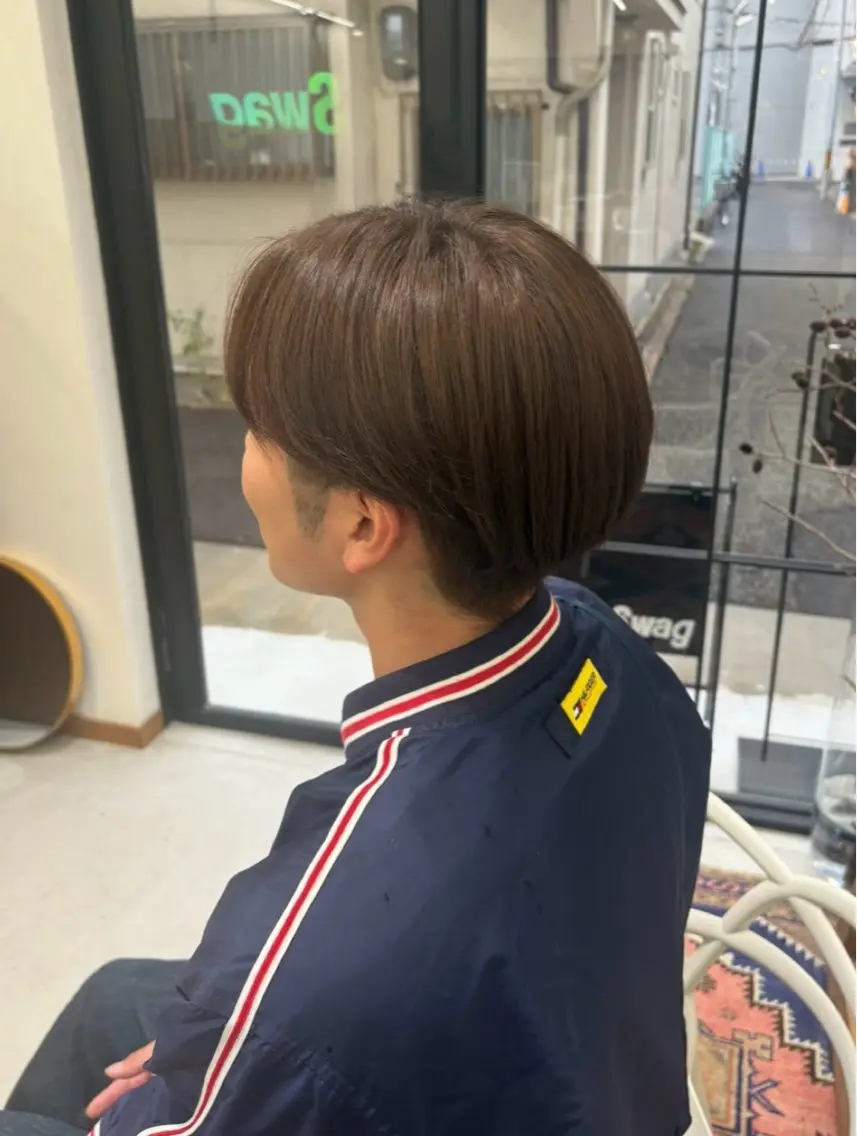カラー メンズ メンズブリーチ ベージュカラー ブリーチ ブラウンカラー ブラウンベージュ momo / カラー、カットモデルのヘアスタイル