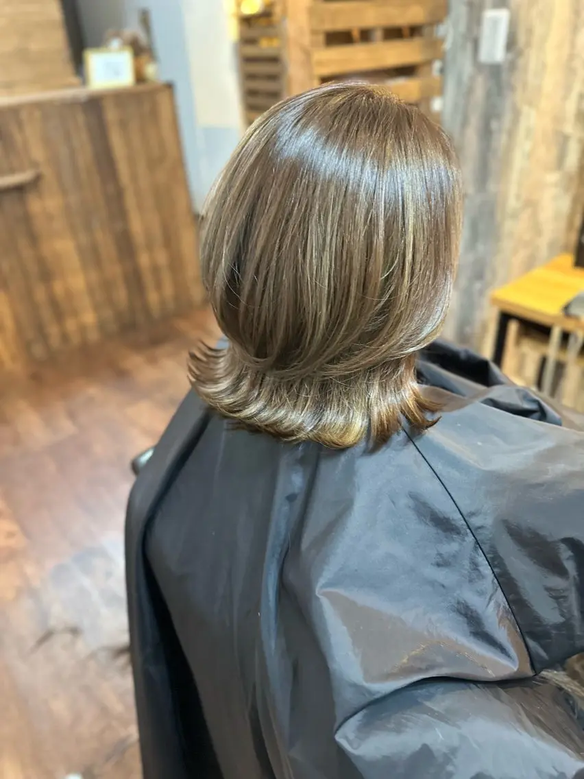 ミディアム カラー グレージュ カット ヘアカラー トリートメント Luzir⭐︎ GEN⭐︎のヘアスタイル
