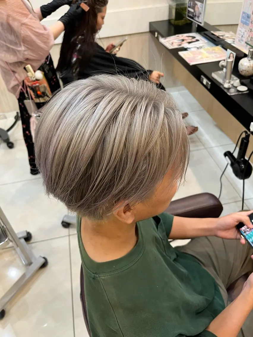 ショート カラー メンズ ヘアカラー トータルビューティー K:R鶴川のヘアスタイル