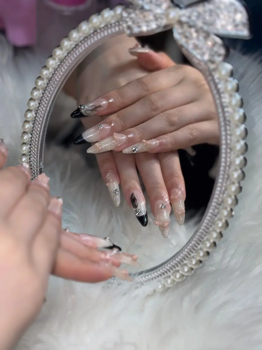 ネイル リボン ハンドネイル nail salon Lilynのネイルデザイン