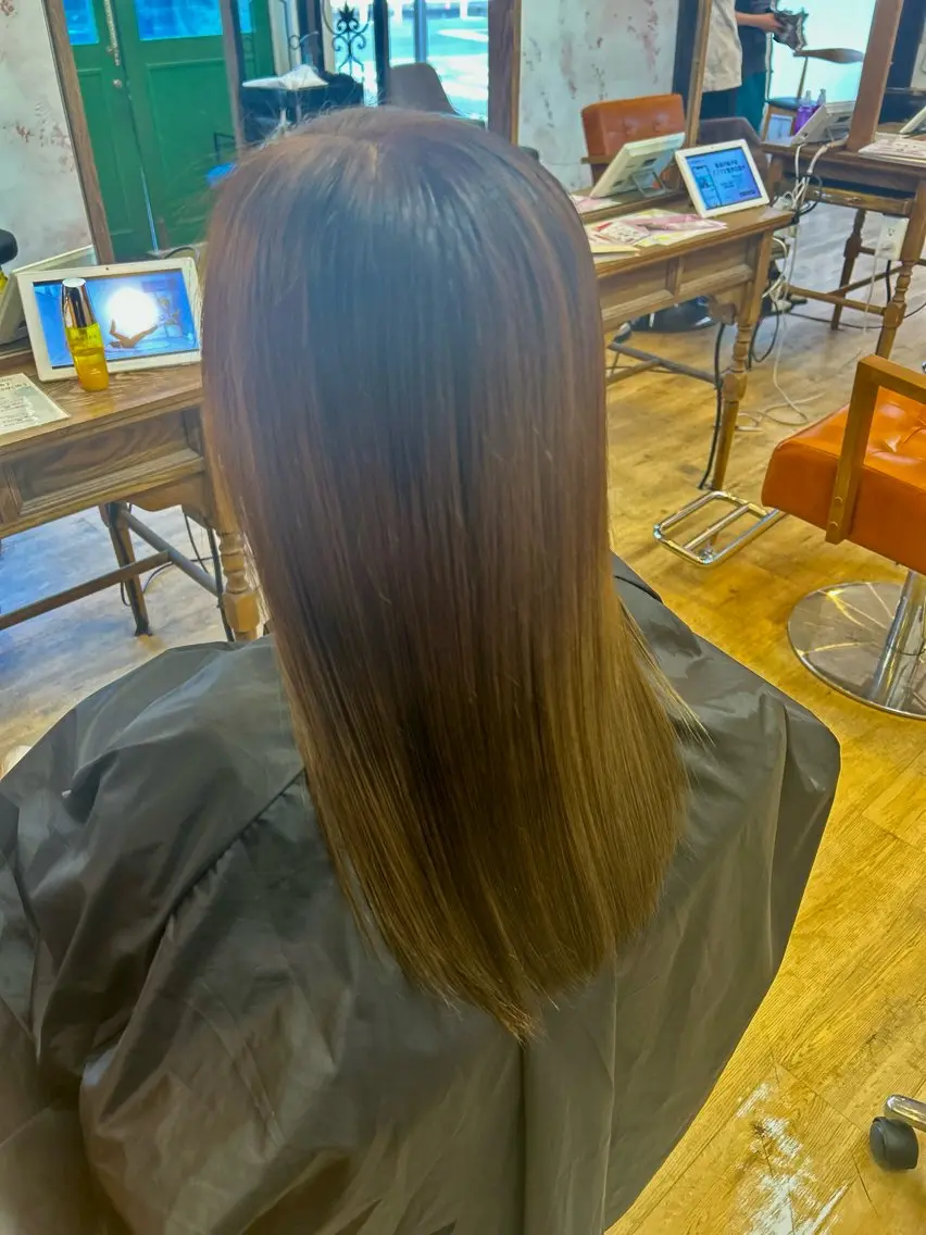 ミディアム カラー ヘアカラー トリートメント 高杉 梨苑のヘアスタイル