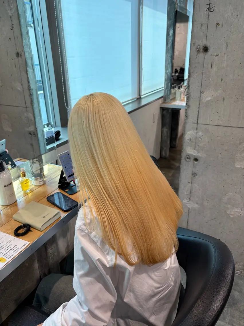 ロング カラー ヘアカラー トリートメント ハイトーン 横浜💞ミオのヘアスタイル