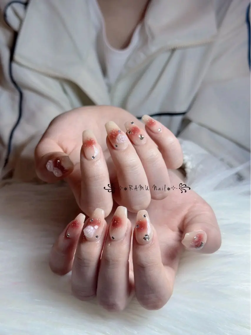 ネイル キラキラネイル マグネットネイル ミラーネイル ピンク 春ネイル ハンドネイル RAMU Nail 恵比寿店のネイルデザイン
