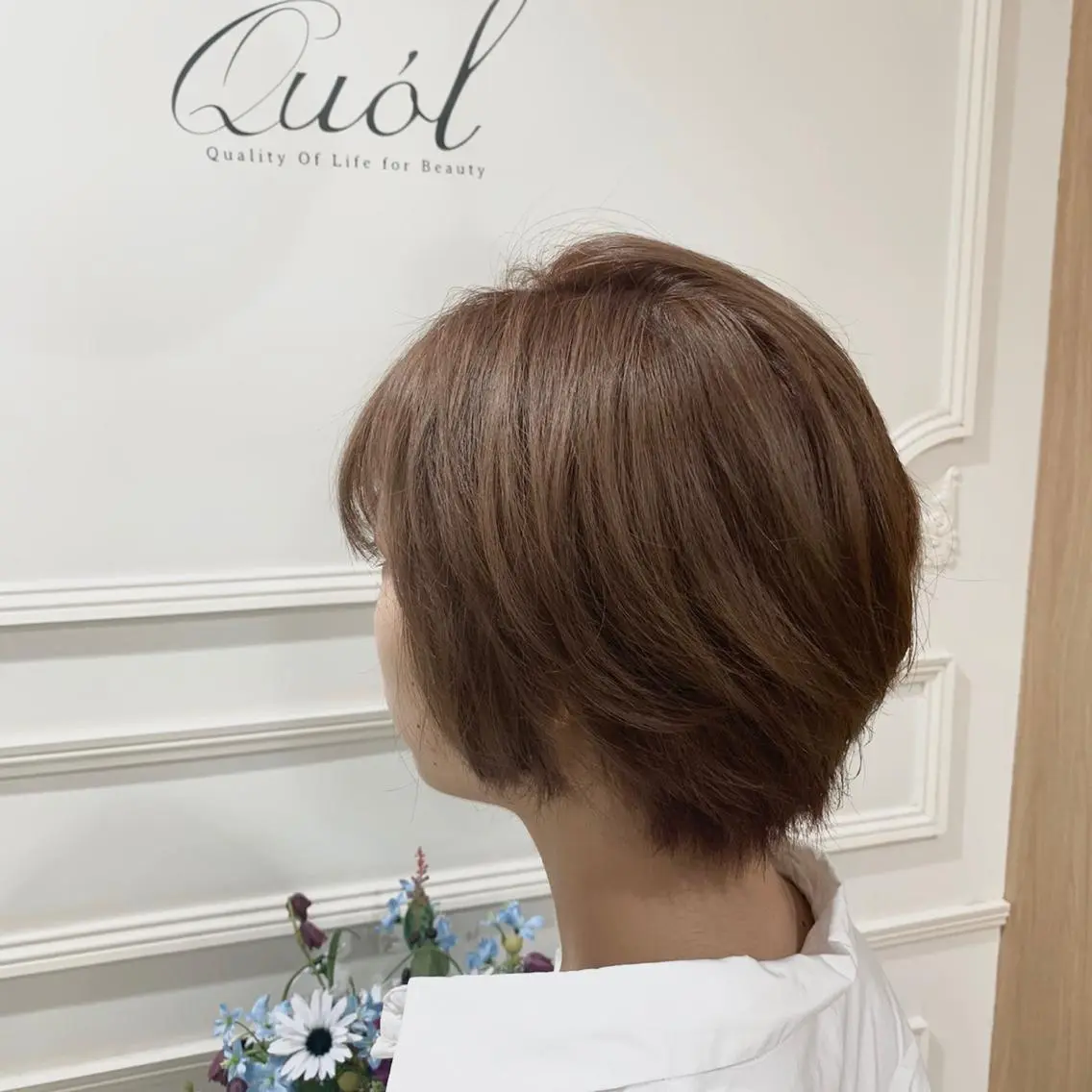 ショート カラー ブリーチ 透明感カラー オリーブカラー 縮毛矯正 N°jemica 🫧REIKA🫧のヘアスタイル