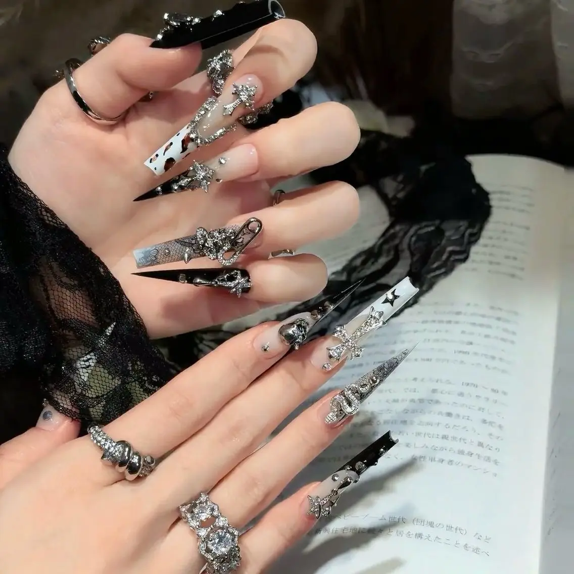 ネイル アニマル柄 ジェルネイル 韓国ネイル ロングネイル スカルプネイル ハンドネイル Blingg NailStudioのネイルデザイン