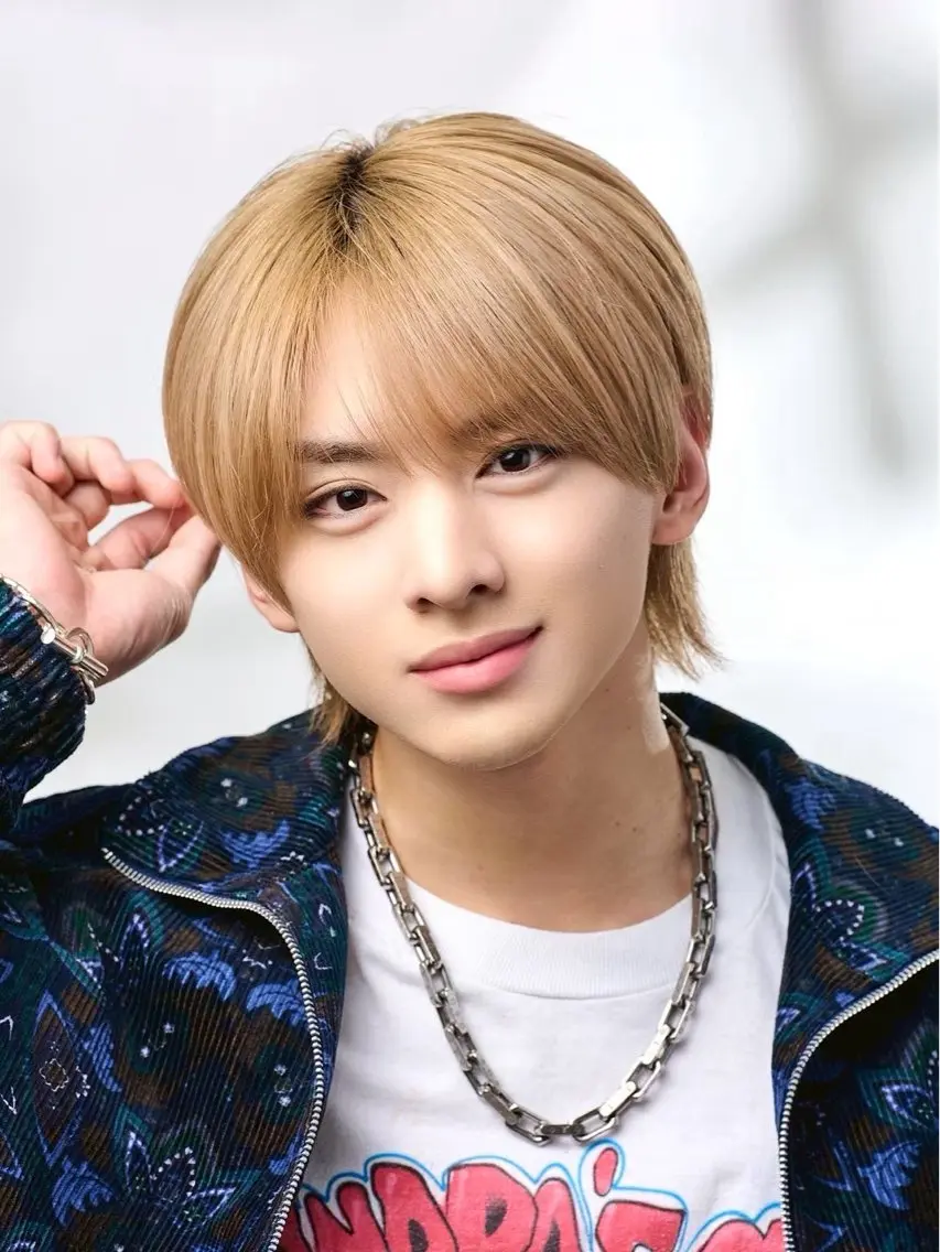 ショート カラー メンズ メンズブリーチ メンズハイトーン ベージュカラー ブリーチ 透明感カラー ヘアカラー メンズ垢抜けカラー /YUTAのヘアスタイル