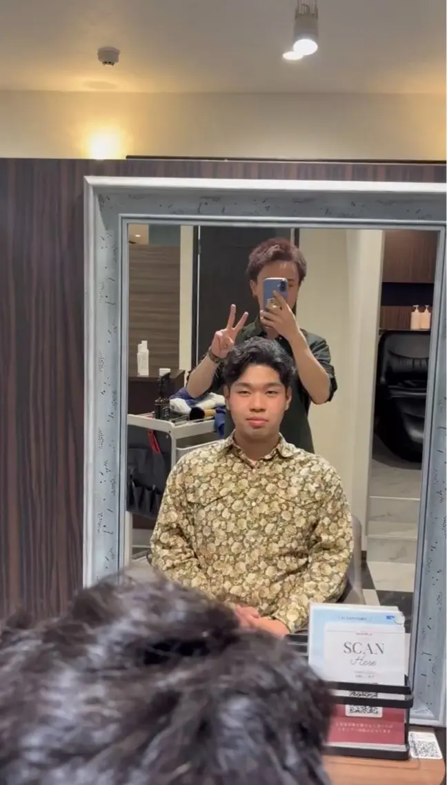 ショート メンズ 秋山 真央のヘアスタイル