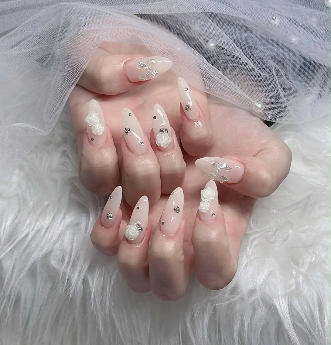 ネイル オーロラネイル フレンチネイル ジェルネイル ハロウィン キラキラネイル H.baby Nail Salonのネイルデザイン