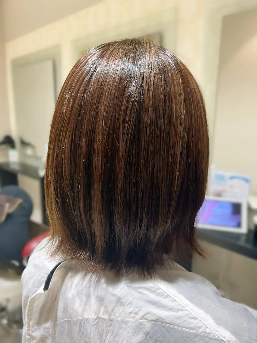 カラー ハイライトカラー 浦中 真鈴のヘアスタイル