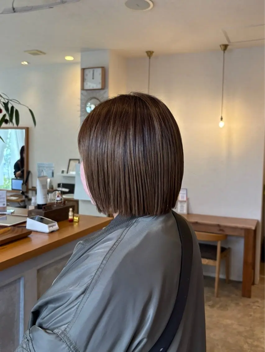 ショート ヘアカラー 西端 亨介のヘアスタイル