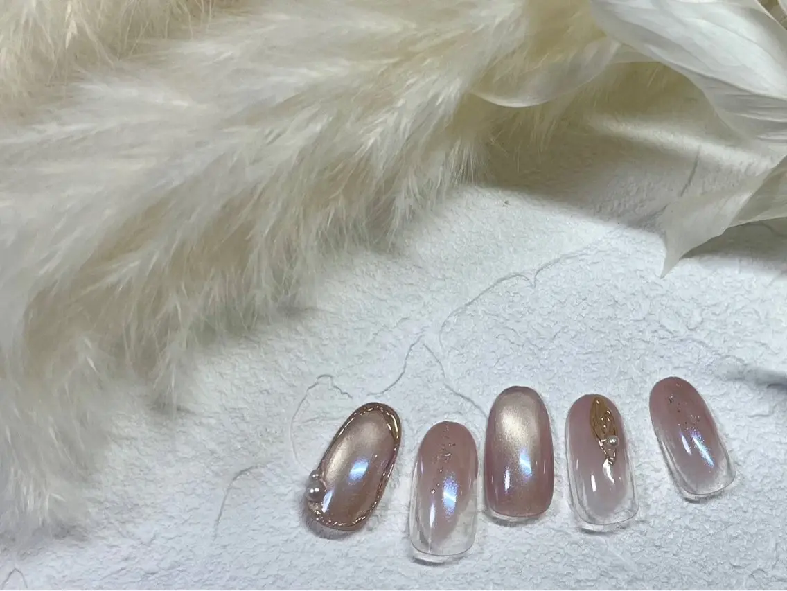ネイル オーロラネイル フットネイル フレンチネイル ジェルネイル マグネットネイル mogunail &blowのネイルデザイン