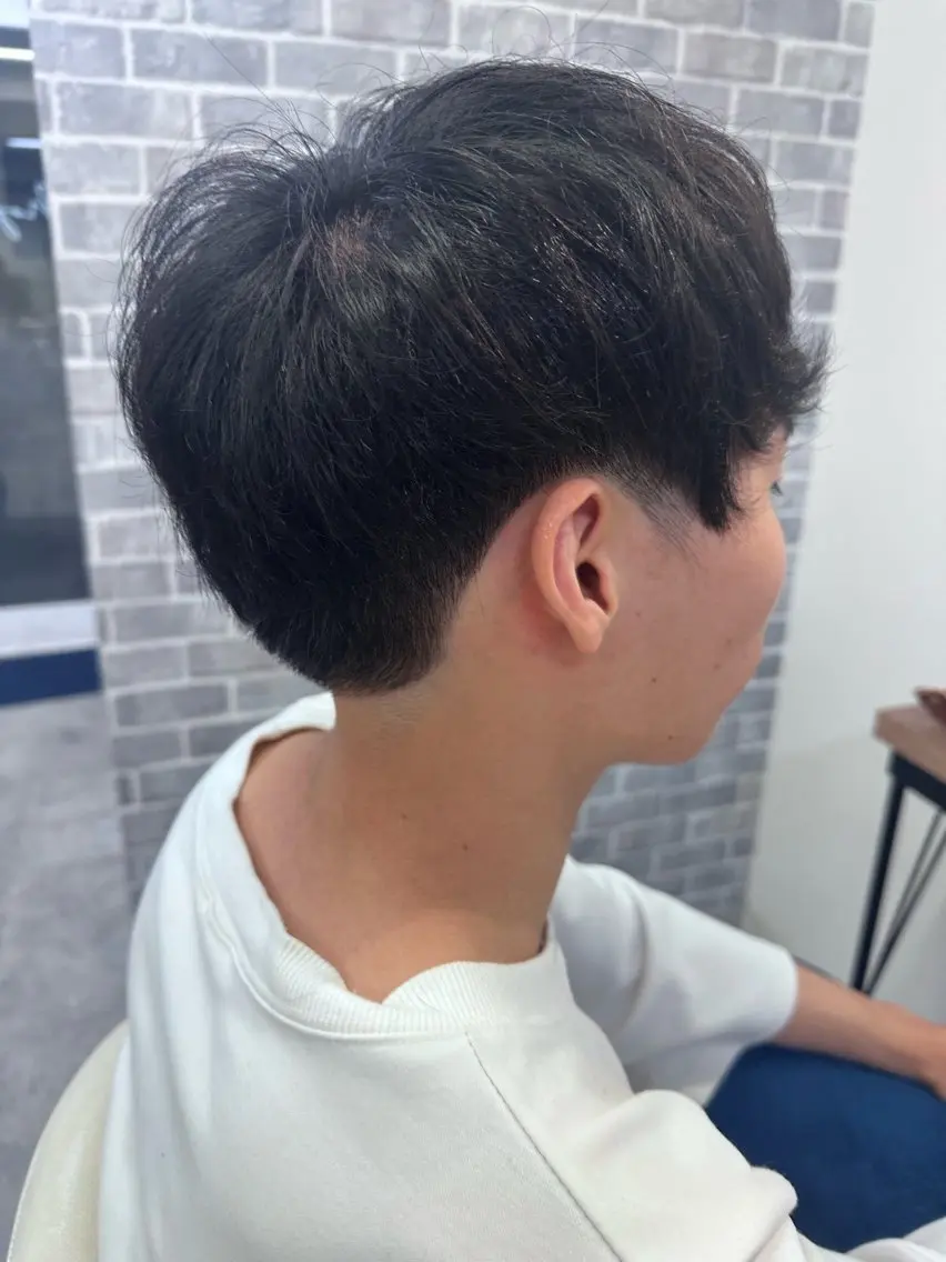 メンズ ビジネス マッシュ メンズパーマ 学生（メンズ向け） メンズショート カット Noyヨシモト ヒロトのヘアスタイル