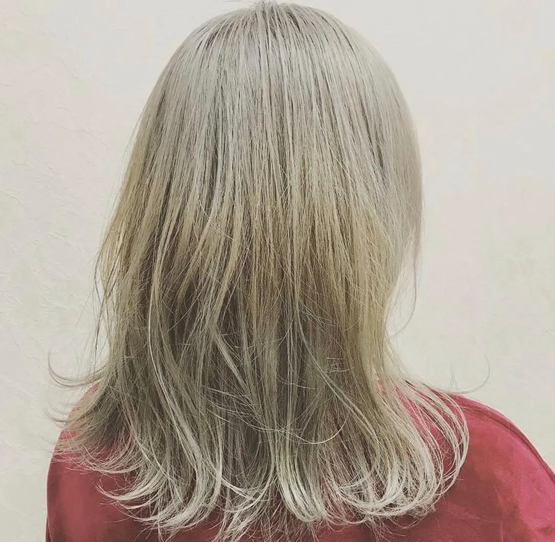 セミロング 横浜関内髪質改善 re:Magoのヘアスタイル