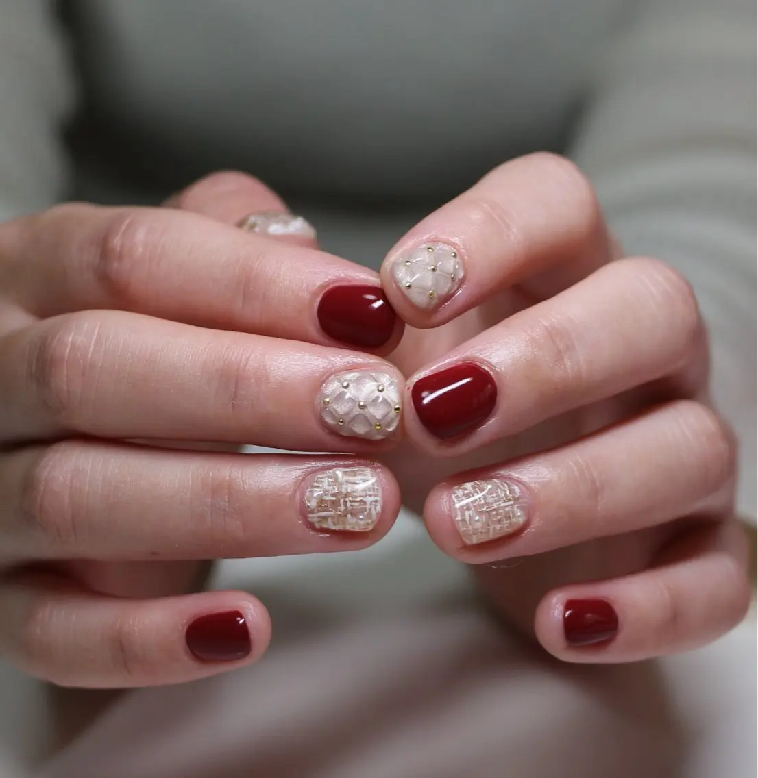 ネイル ボルドー 赤色 ツイードネイル ハンドネイル Baku Nailsのネイルデザイン