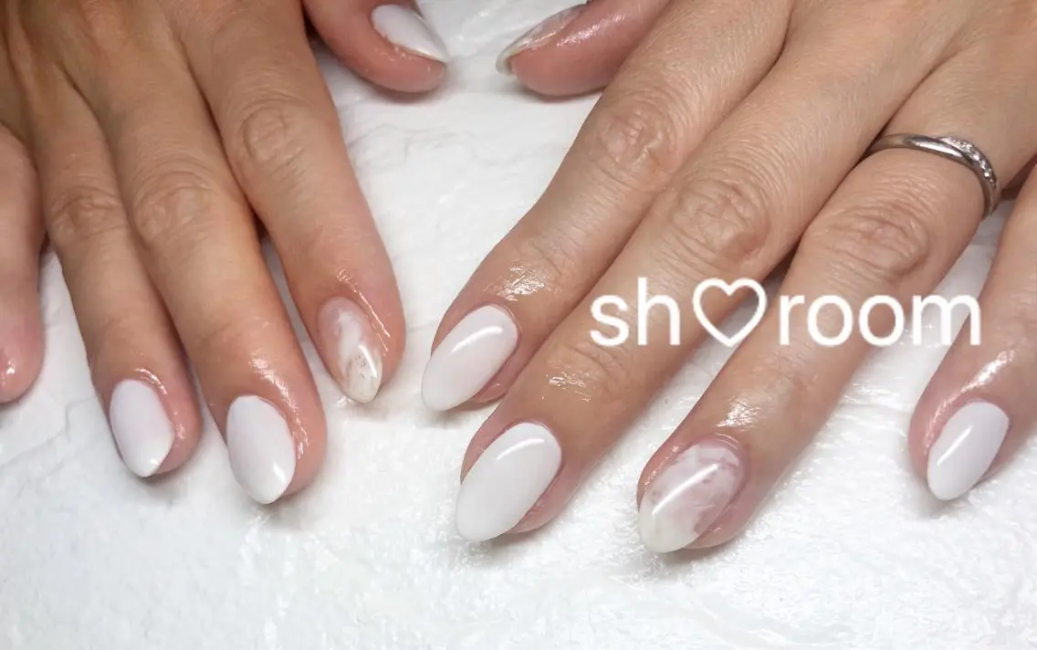 ネイル キラキラネイル 韓国ネイル ミラーネイル ニュアンスネイル ピンク Nail salon Ruuのネイルデザイン
