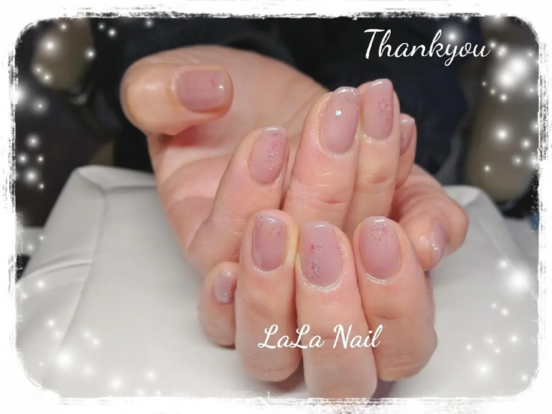ネイル ホログラムネイル オフィスネイル ワンカラーネイル LaLa Nailのネイルデザイン
