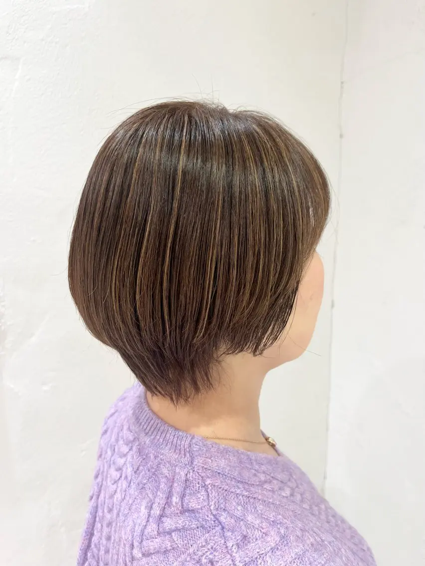 初めての人でも!【白髪ぼかし】ナチュラルハイライトカラー 9900円〜の写真