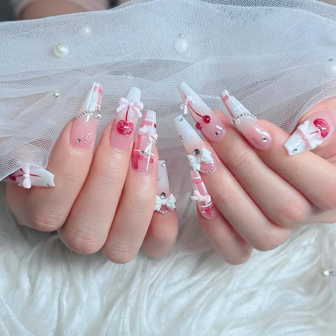 ネイル フットネイル フレンチネイル グラデーション 韓国ネイル ロングネイル ハンドネイル Hani Nail Salonのネイルデザイン
