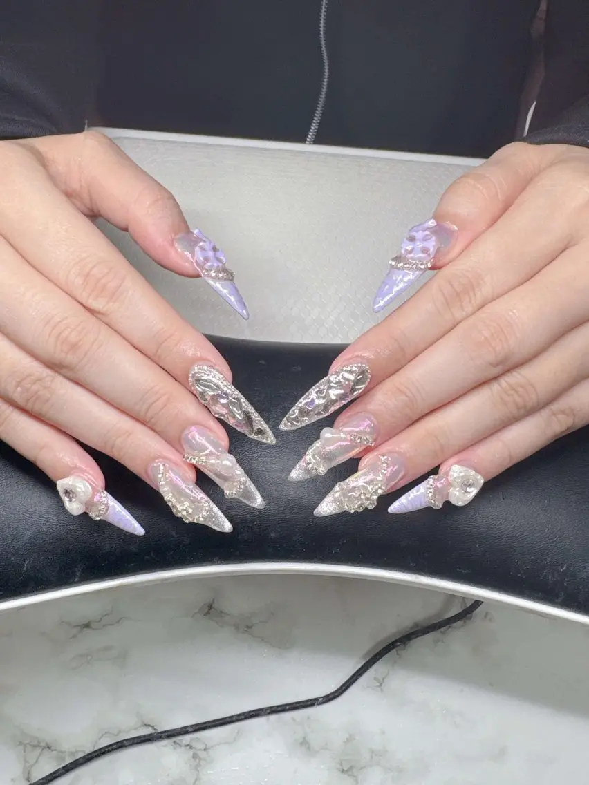 ネイル 長さ出し グラデーション 卒業式 キラキラネイル マグネットネイル Lee Nailsのネイルデザイン