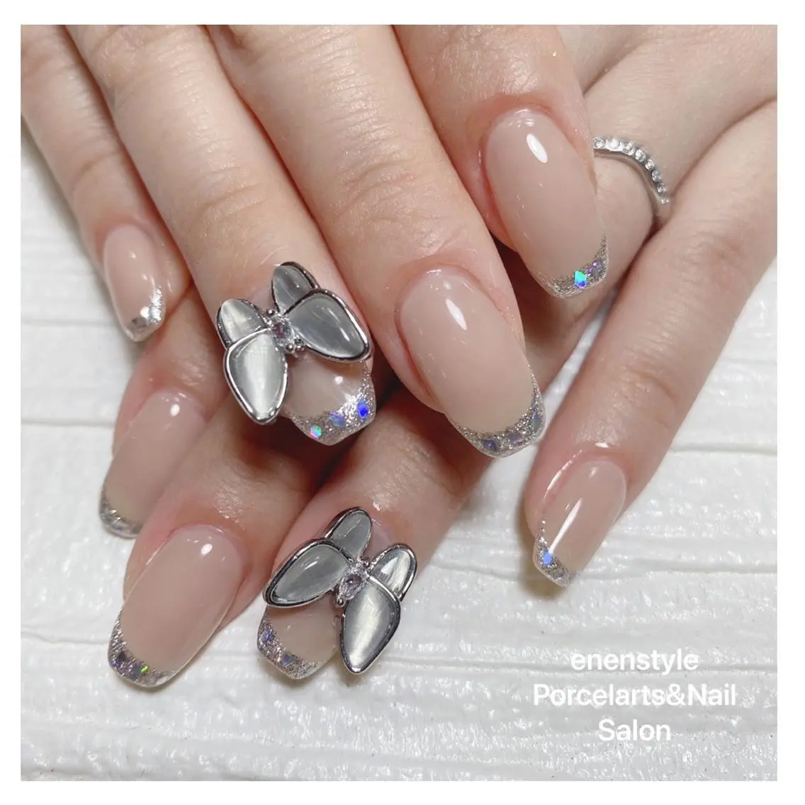 ミディアム ネイル ハンドネイル 🐾enen style 🐾のネイルデザイン