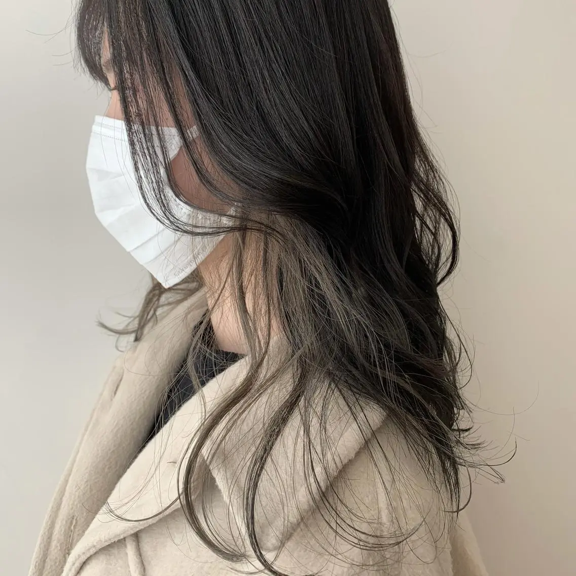 ロング 透明感カラー 🩶🩵🩷AIRIのヘアスタイル